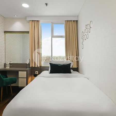 Meadow By Kozystay - Newly Renovated - Kebon Jeruk 雅加达 外观 照片